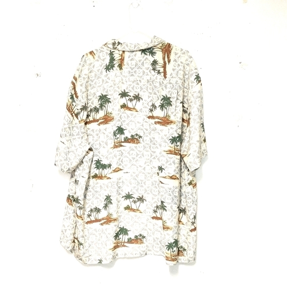 St John's Bay Hawaiian shirt silk Blend beach motif cream background Size: 2XLT - Picture 6 of 9